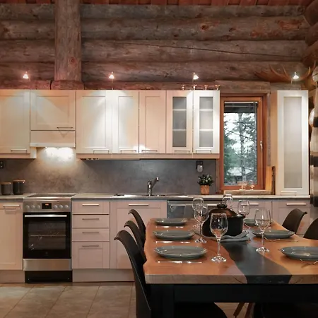Cozy 4Br Cabin Next To Ski Slopes | Villa Moerri