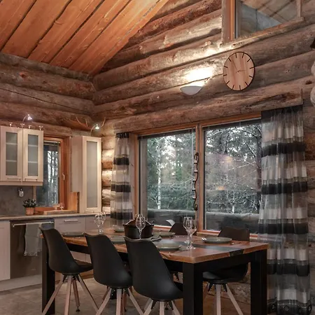 Cozy 4Br Cabin Next To Ski Slopes | Villa Moerri Rukatunturi